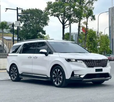 CHO THUÊ XE KIA CARNIVAL 7 CHỔ 
